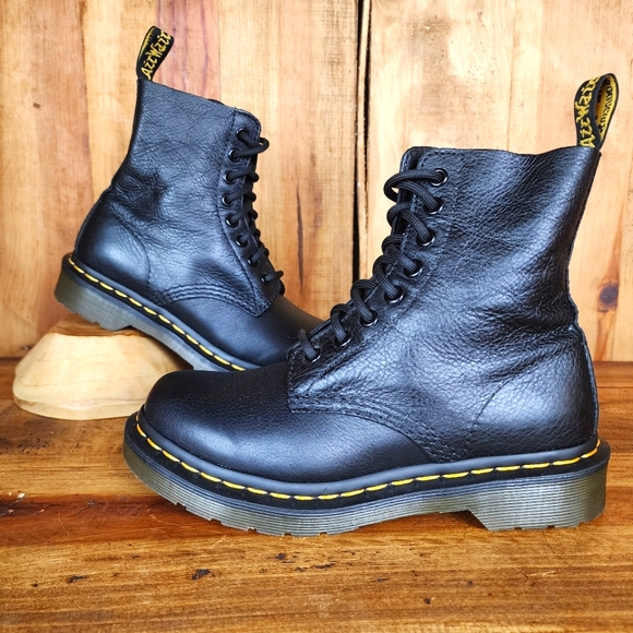 Dr. Martens Shoes - Dr. Martens 1460 Pascal